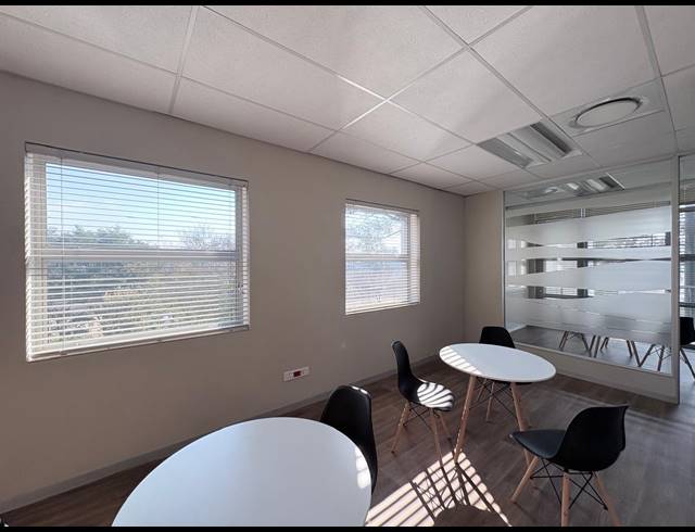 190M² OFFICE TO LET IN BROADACRES